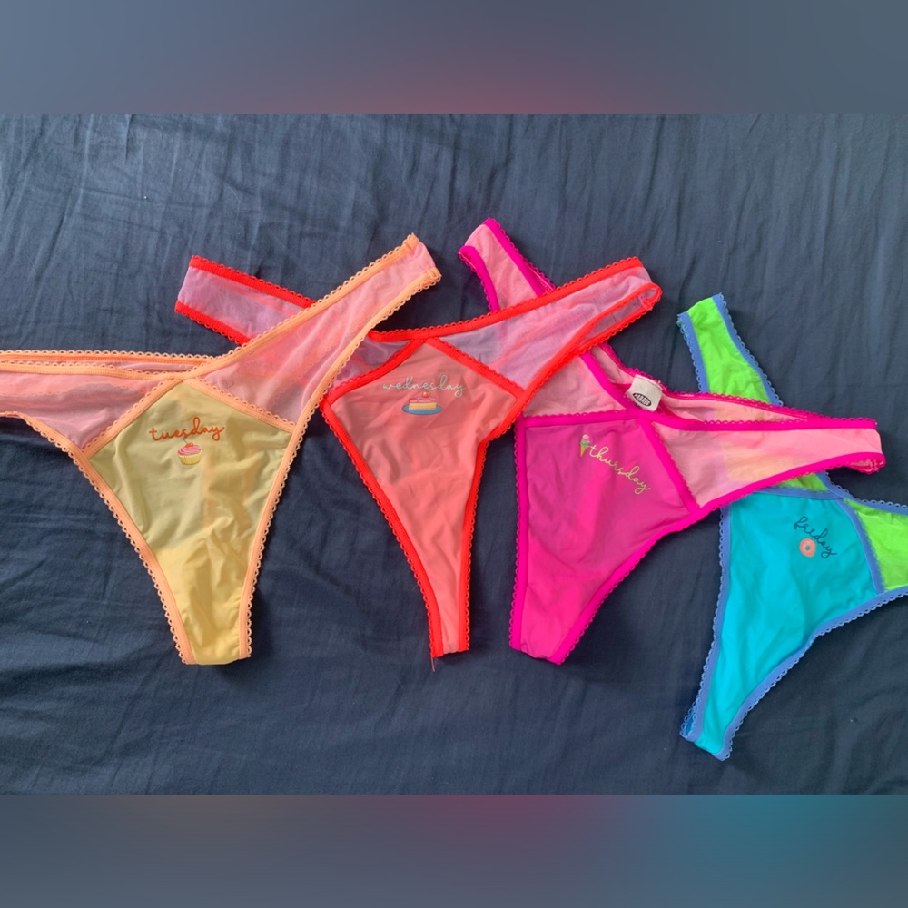 Day of the Week Parade Thong Set